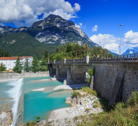 Similar image 7894476