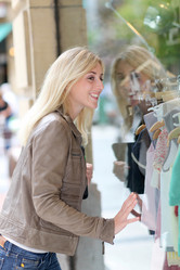 Similar image 7909385