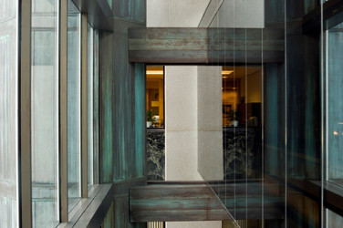 Similar image 7963714