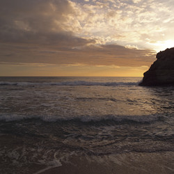 Similar image 7977075