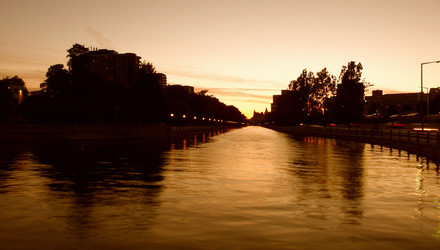 Similar image 7977186