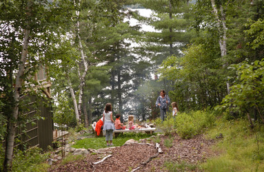 Similar image 7979383