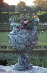 Similar image 7979683