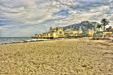 Similar image 7999723