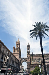 Similar image 7999761