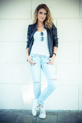 Similar image 8003697