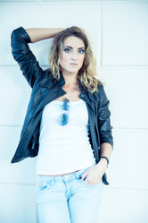 Similar image 8003754