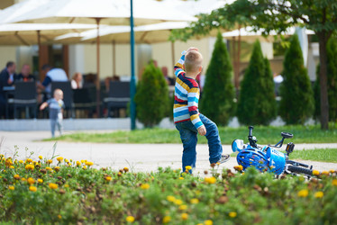 Similar image 8009360