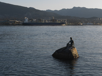 Similar image 8010453