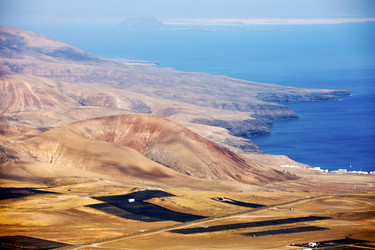 Similar image 8011075