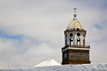 Similar image 8011108