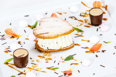 Similar image 8012079