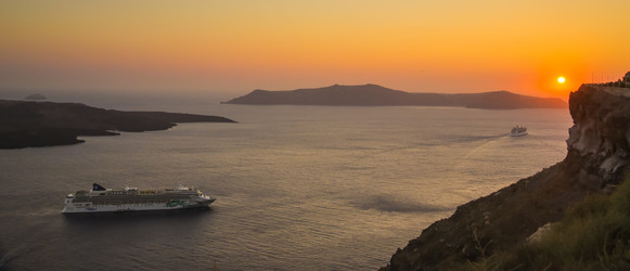 Similar image 8013460