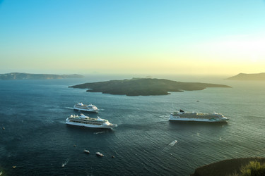 Similar image 8013559