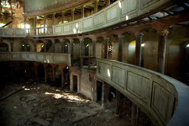 Similar image 8013661