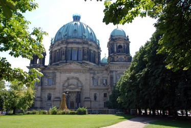 Similar image 8015796