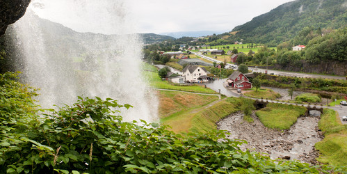 Similar image 8016453