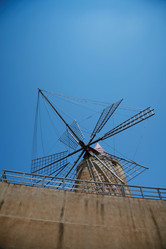 Similar image 8016508