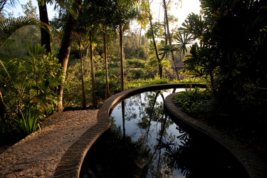 Similar image 8017408