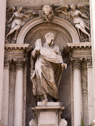 Similar image 8017514