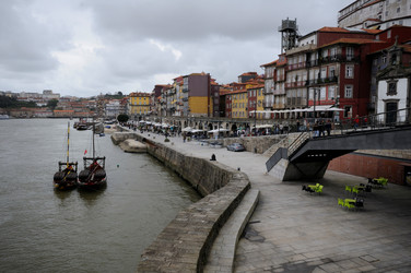 Similar image 8017834