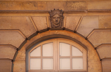 Similar image 8018959