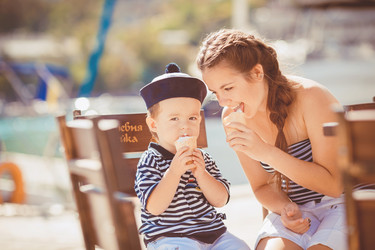 Similar image 8038009