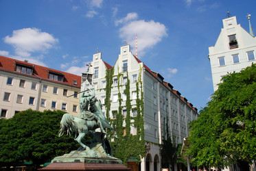 Similar image 8073679