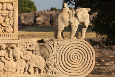 Similar image 8086341