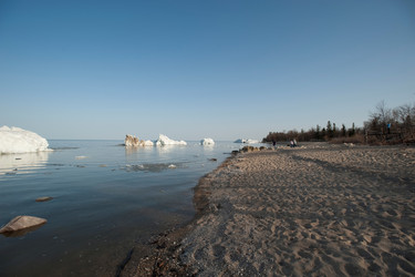 Similar image 8099654