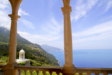 Similar image 8184136