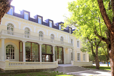 Similar image 8191952