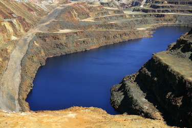 Similar image 8196054