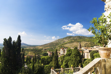 Similar image 8199449