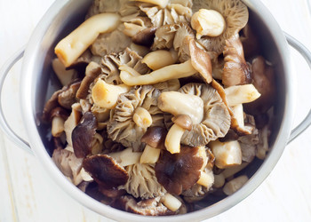 Similar image 8208063