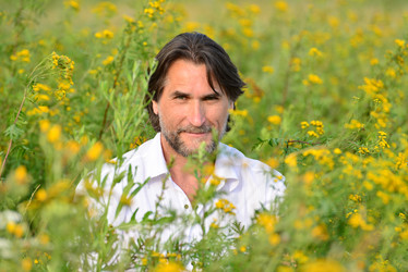 Similar image 8212237