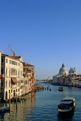 Similar image 8215415