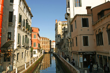 Similar image 8215658