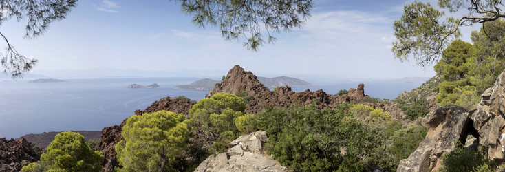 Similar image 8229337