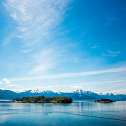 Similar image 8277340