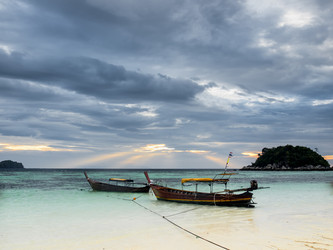 Similar image 8295105