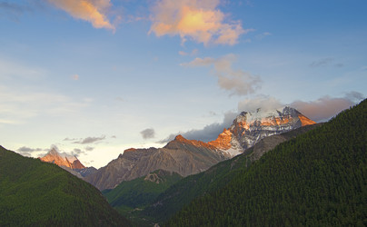 Similar image 8300027