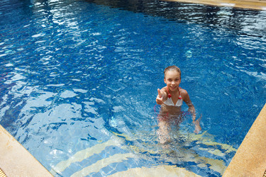 Similar image 8300076