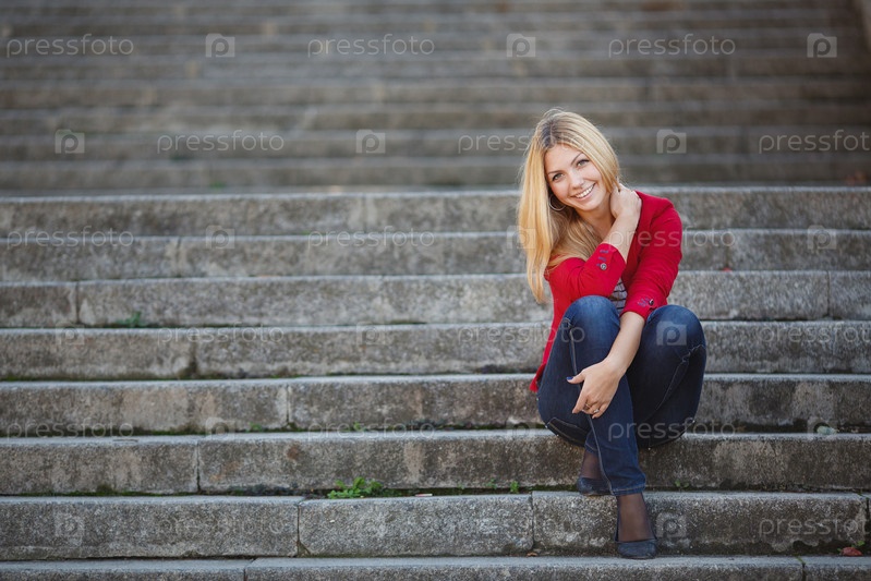 studentka-na-lestnitse