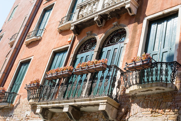 Similar image 8363894