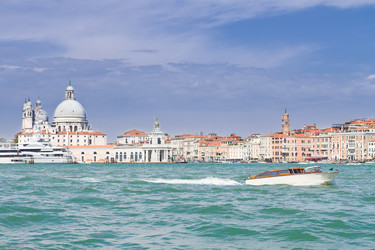 Similar image 8449161