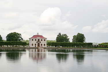 Similar image 8451585