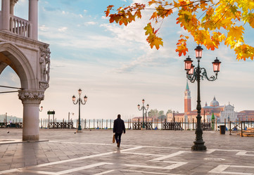 Similar image 8471328