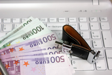 Similar image 8472064