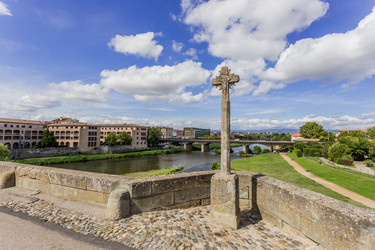 Similar image 8512090